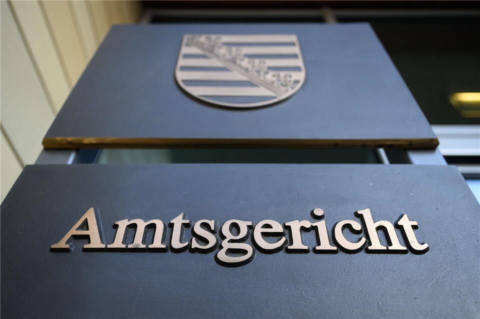 Die STC Spinnzwirn GmbH hat beim Amtsgericht Chemnitz einen Antrag auf Eröffnung eines Insolvenzverfahrens gestellt. (Archivbild)Hendrik Schmidt/dpa