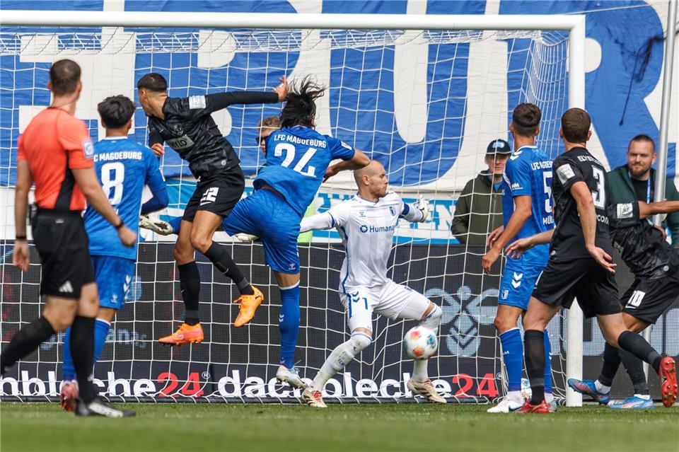 Die SV Elversberg ging beim 4:0 in Magdeburg frühzeitig in Führung.Andreas Gora/dpa