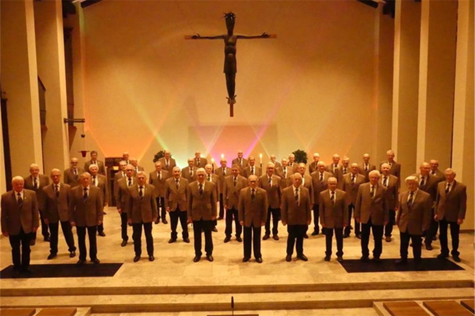 Die Sängervereinigung traf sich in der Gemener Christus-König-Kirche zum Singen im Dezember. 