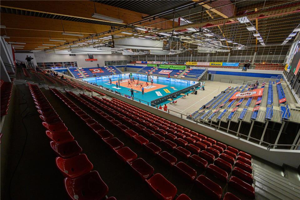 Die Sanierung der Margon-Arena fördert der Bund mit 2,25 Millionen Euro. (Archivbild)Robert Michael/dpa-Zentralbild/dpa