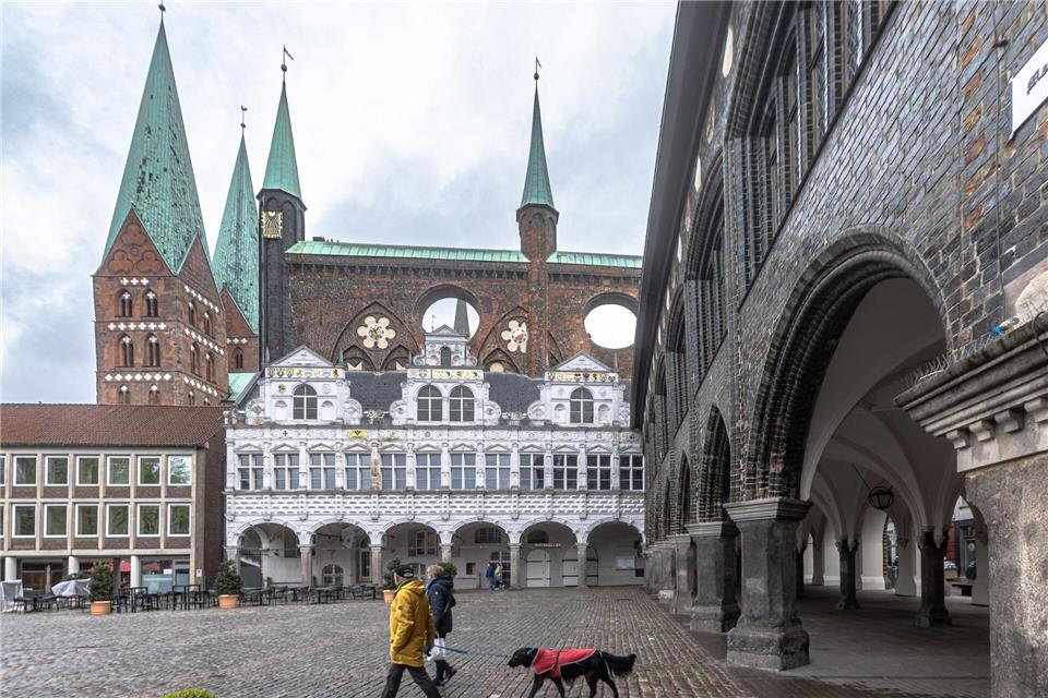 Die Sanierung soll nach Angaben der Stadt bis 2027 dauern. (Archivbild)Markus Scholz/dpa