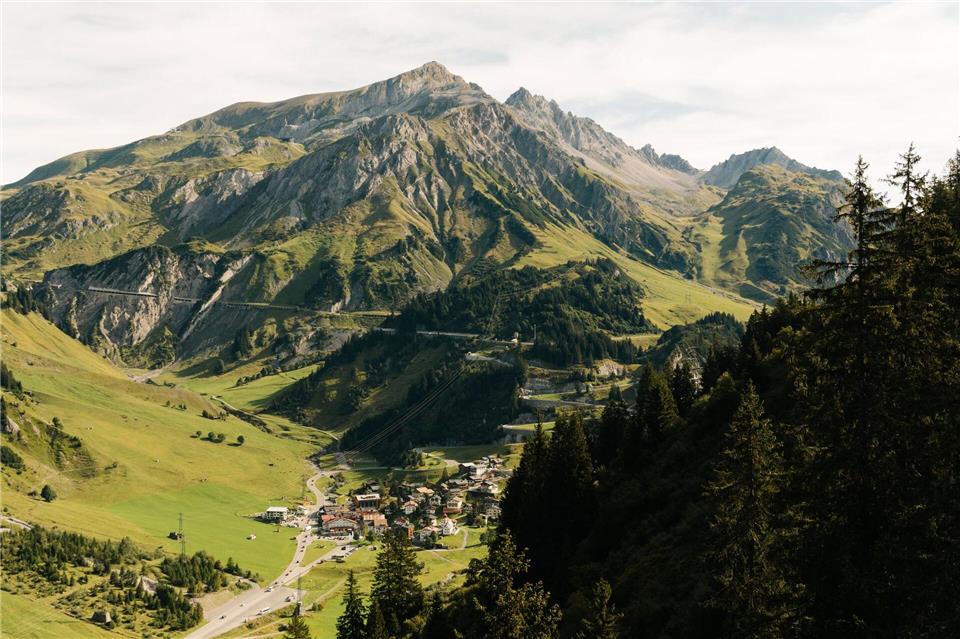 Die Sauna ist heiß, das Gepäck ist schon da: Stuben ist das Ziel des ersten Tages. Arlberg Marketing GmbH/dpa-tmn
