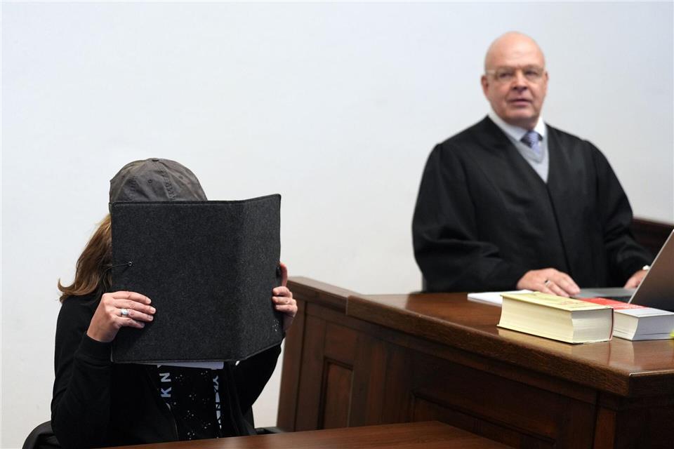 Die Schiffsführerin wurde zu einer Freiheitsstrafe von sechs Monaten auf Bewährung verurteilt. (Archivfoto)Marcus Brandt/dpa