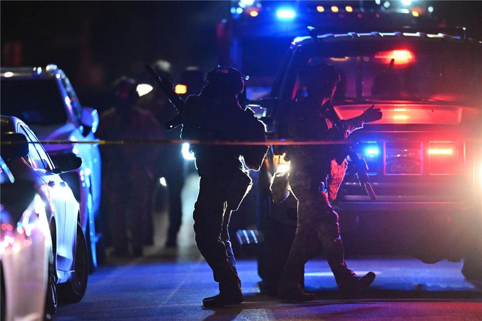 Die Schüsse in Washington verleiten viele Menschen zu teils abstrusen Annahmen. William Lang/FR172065 AP/AP/dpa