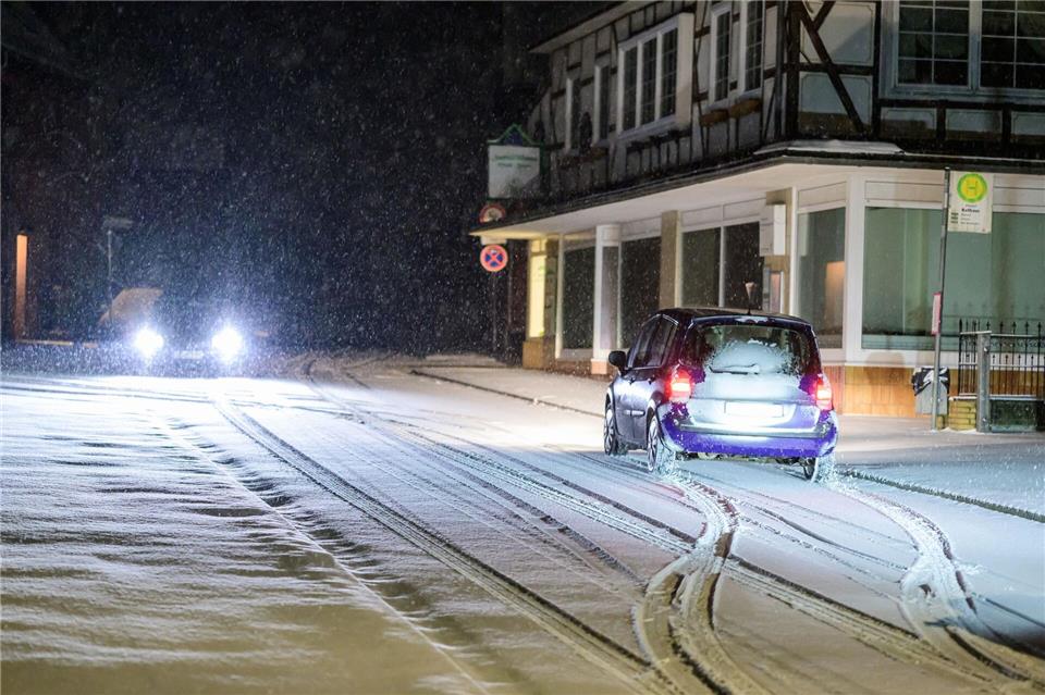 Die Schulen bleiben in manchen Regionen wegen Glätte geschlossen.Philipp Schulze/dpa