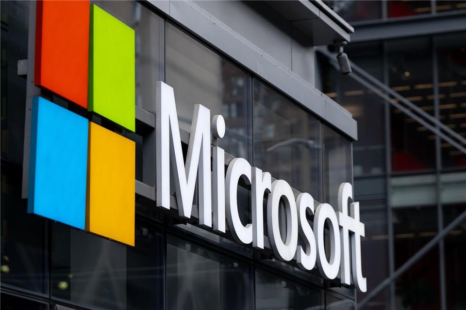 Die Schweizer Wettbewerbskommission reagiert auf starke Preiserhöhungen bei Microsoft (Symbolbild)Sven Hoppe/dpa