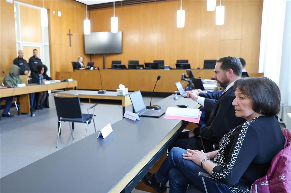Die Schwestern des Opfers treten als Nebenklägerinnen auf.Daniel Löb/dpa