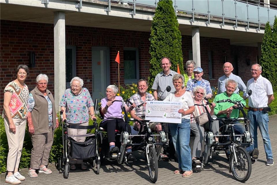 Die Senioren freuen sich über das Geld für die nötigen Reparaturen.