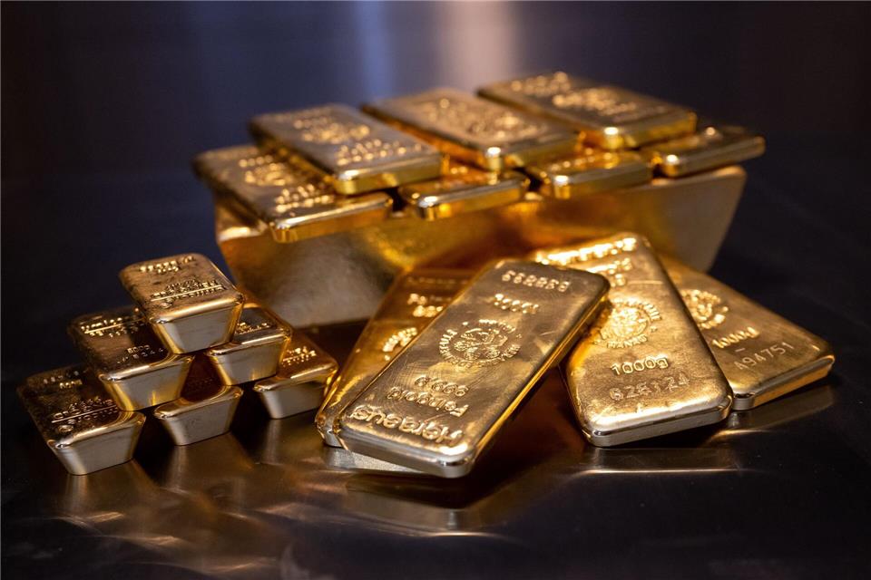 Seniorin verliert Hunderttausende Euro bei Goldhandel-Betrug Die Seniorin kaufte für den Handel extra Goldbarren an. (Symbolbild)Sven Hoppe/dpa