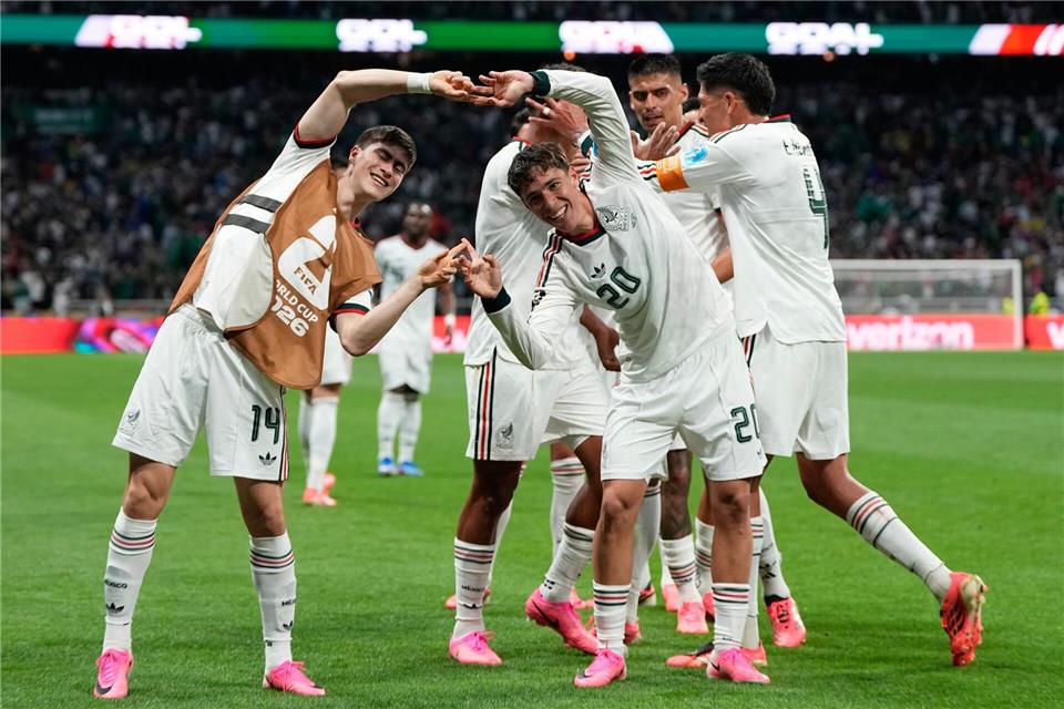Die Serie im Aztekenstadion soll halten.  Silvia Izquierdo/AP/dpa