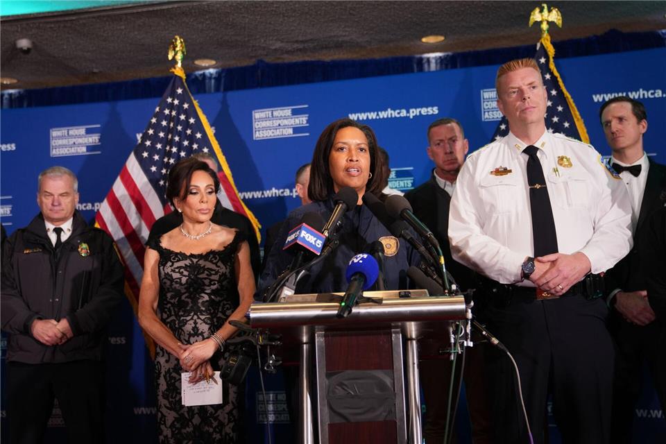 Die Sicherheitsbehörden nahmen in einer Pressekonferenz Stellung zu dem Vorfall.Allison Robbert/AP/dpa