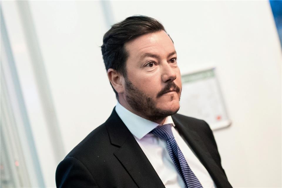 Die Signa Holding GmbH des österreichischen Immobilien- und Handelsunternehmers René Benko hat eine Insolvenzanmeldung angekündigt.