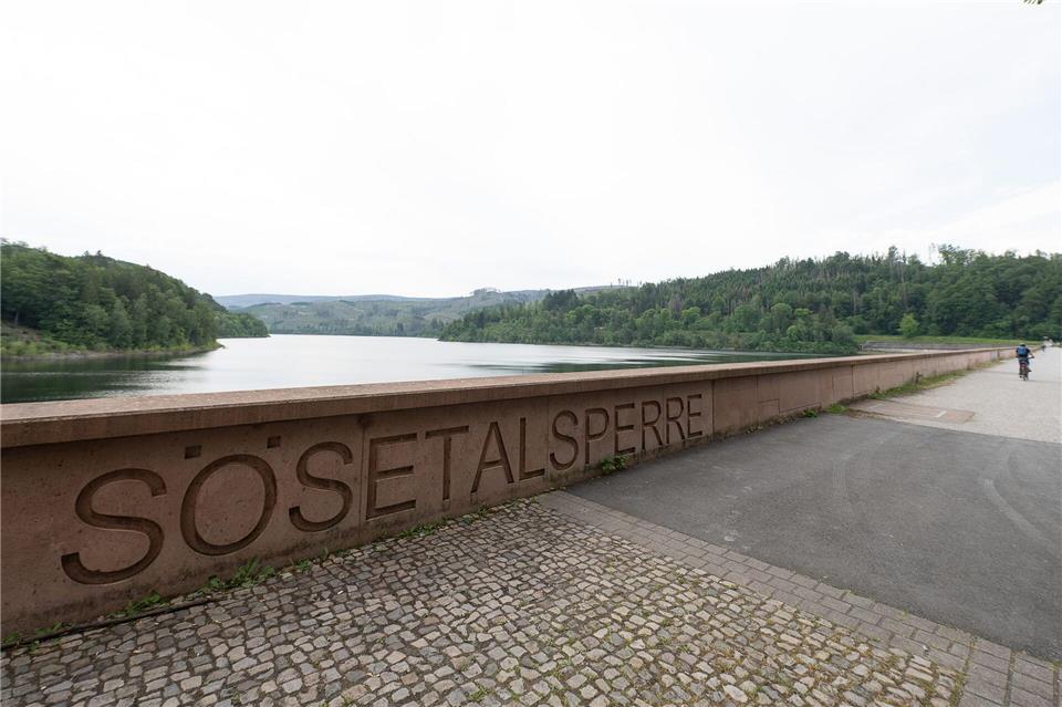 Die Sösetalsperre hat zuletzt wieder Wasser aufgenommen. (Archivbild)Swen Pförtner/dpa