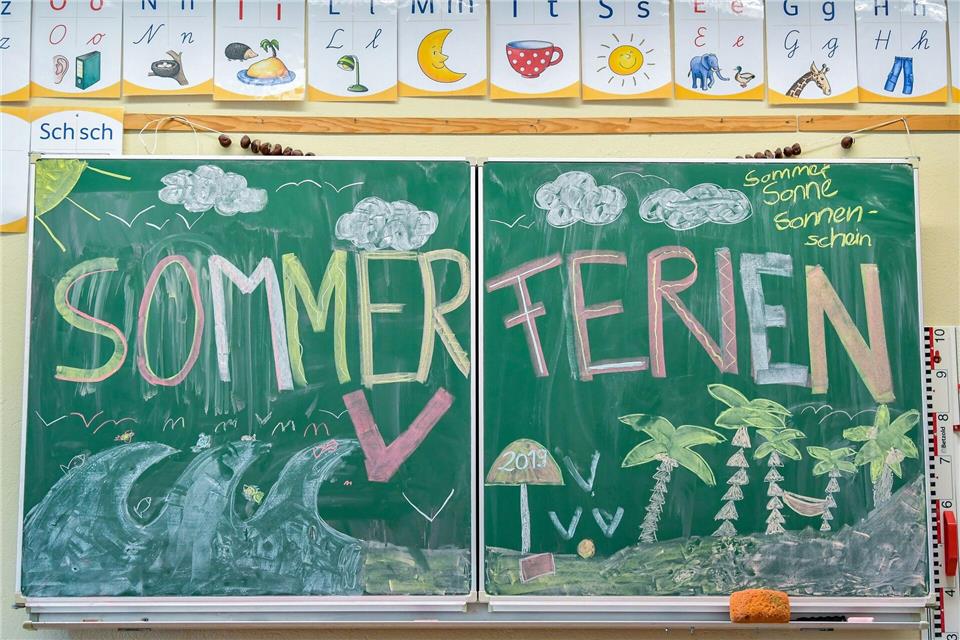 Die Sommerschulferien beginnen - auch Hessens Kabinett sucht in den kommenden Wochen Entspannung. (Symbolbild)Patrick Pleul/dpa-Zentralbild/dpa