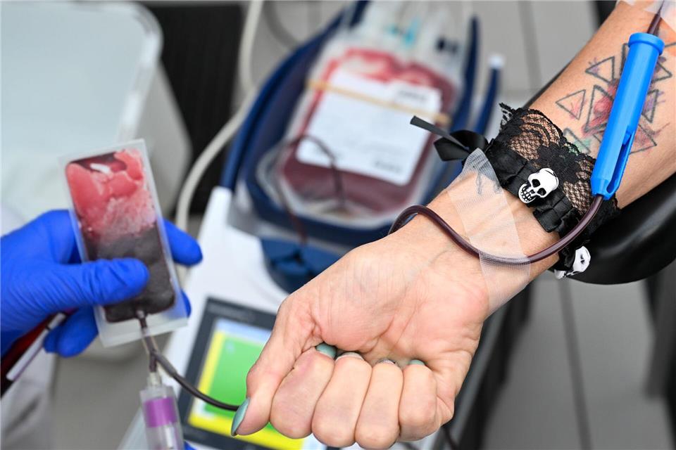 Die Sonderaktion zielt darauf ab, die Patientenversorgung in und nach den Herbstferien zu sichern.Soeren Stache/dpa