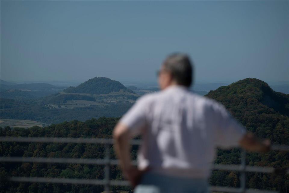 Die Sonne sorgt für Temperaturen weit über 30 Grad.Marijan Murat/dpa