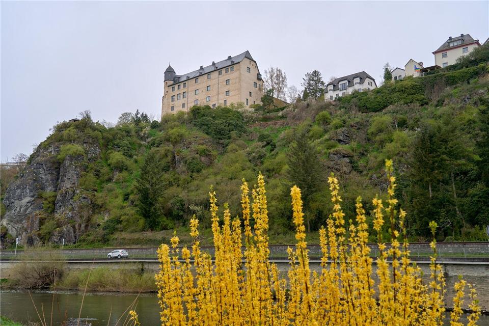 Die Sonne zeigt sich teilweise am Ostersonntag, aber auch mit Regen müssen die Menschen in Hessen rechnen. Sonnig wird es am Ostermontag.Sascha Ditscher/dpa