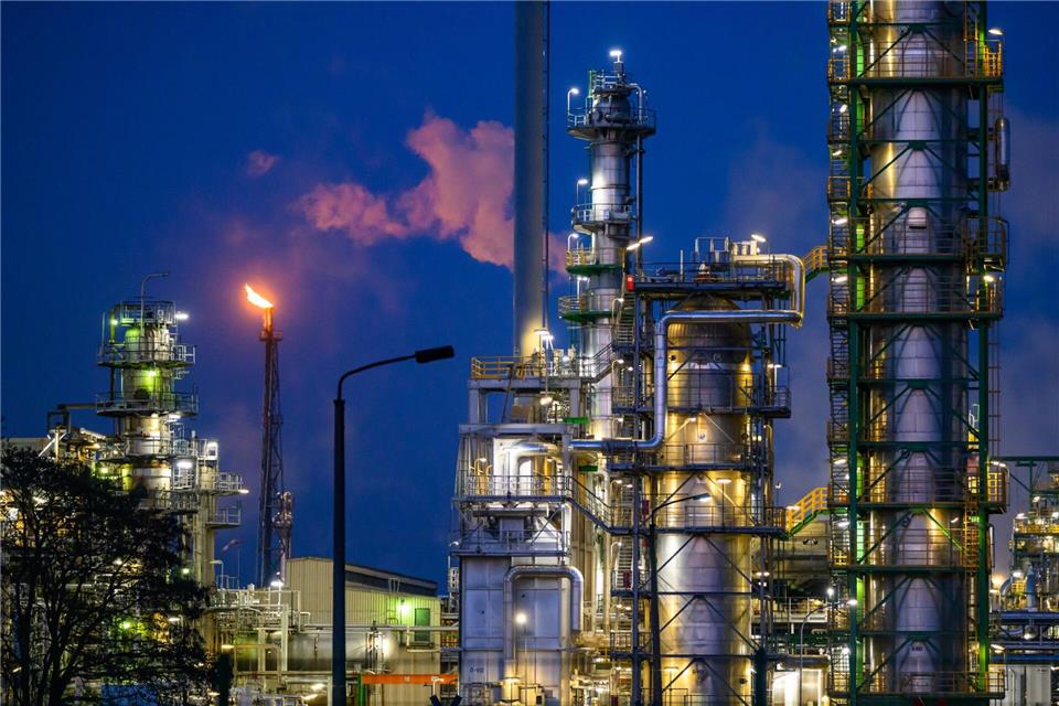 Die Sorge bei der PCK-Raffinerie in Schwedt vor US-Sanktionen ist groß.Patrick Pleul/dpa