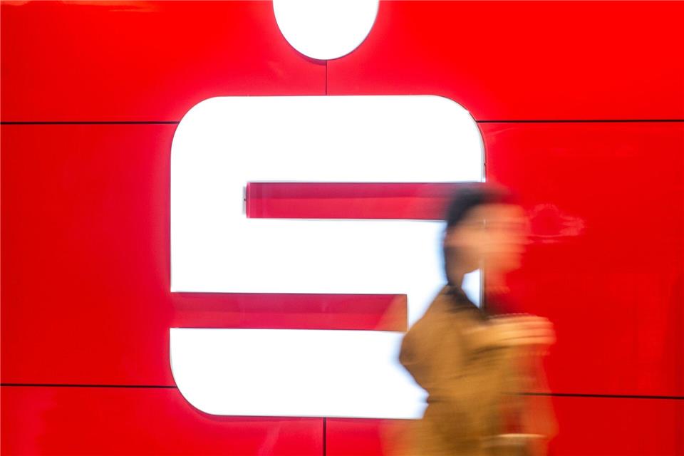 Die Sparkassen in Schleswig-Holstein sind mit ihrem Ergebnis für 2025 zufrieden. (Symbolbild)Lucas Bäuml/dpa