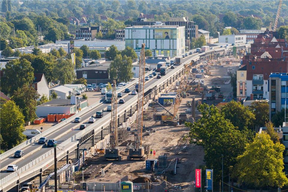 Die Sperrung des Südschnellwegs in Hannover ist aufgehoben - früher als erwartet. (Archivbild)Julian Stratenschulte/dpa