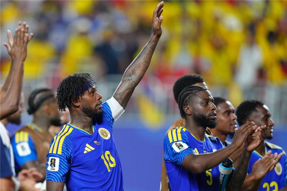 Die Spieler aus Curaçao bejubelten nach dem 0:0 gegen Ecuador ihrn ersten WM-Punkt. (Archivbild)Ed Zurga/AP/dpa