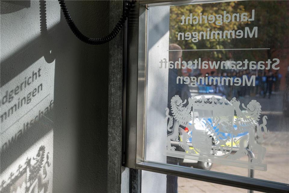 Die Staatsanwaltschaft Memmingen hat Anklage wegen mehr als 100 Fällen von Rechtsbeugung erhoben. (Symbolbild)Stefan Puchner/dpa