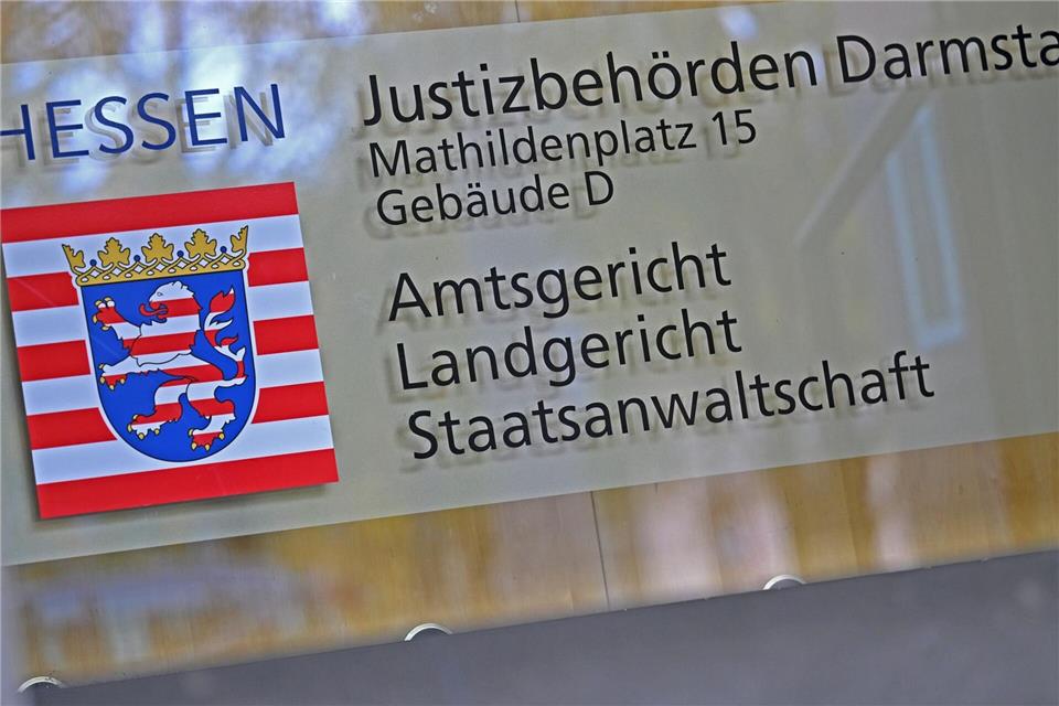 Die Staatsanwaltschaft hat Anklage gegen einen Vater wegen versuchten Totschlags an seinem Kind erhoben. (Archivbild) Michael Brandt/dpa