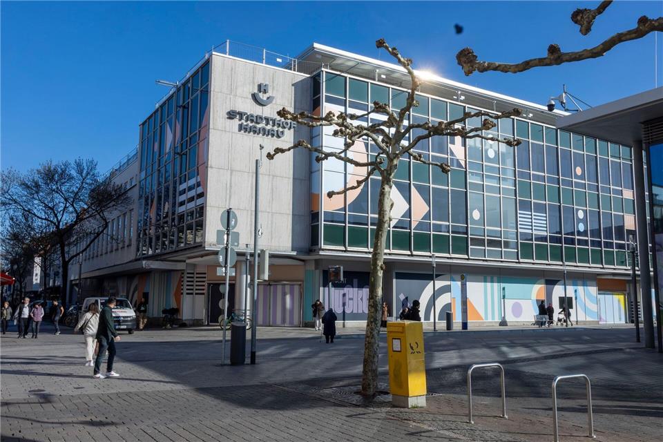 Die Stadt Hanau hatte das ehemalige Kaufhof-Gebäude selbst übernommen. (Archivbild)Helmut Fricke/dpa