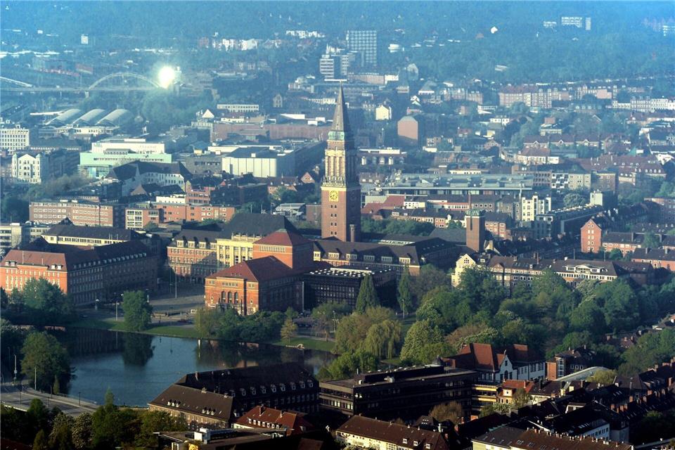 Die Stadt Kiel wurde vom Bundesumweltministerium für ihr Eintreten für den Klimaschutz ausgezeichnet. (Archivbild) Carsten Rehder/dpa