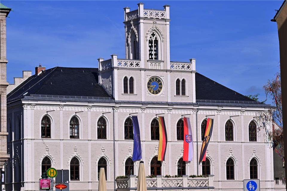 Die Stadt Weimar sieht sich in besonderer geschichtlicher Verantwortung und lobt deshalb schon seit etlichen Jahren einen Menschenrechtspreis aus. (Symbolbild)Martin Schutt/dpa