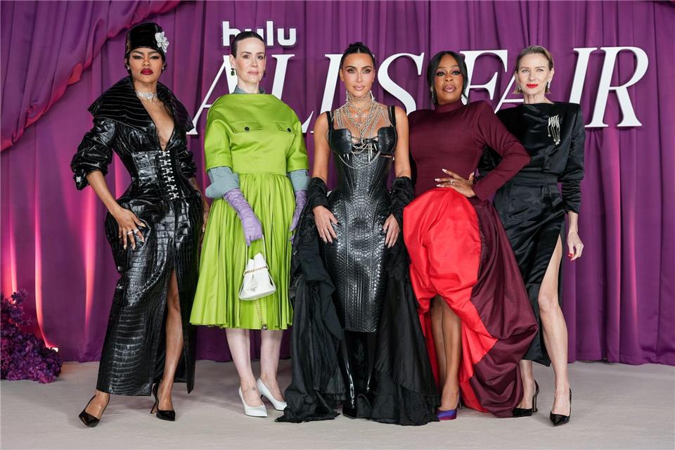 Die Stars von „All’s Fair“ sind von links nach rechts Teyana Taylor, Sarah Paulson, Kim Kardashian, Niecy Nash und Naomi Watts.Scott A Garfitt/Invision/AP/dpa
