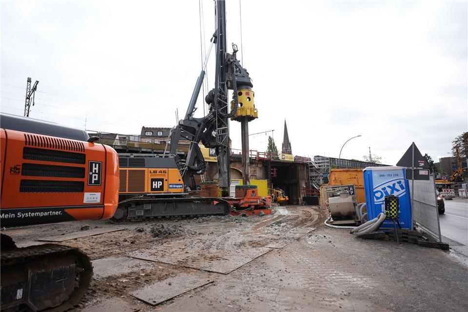 Die Sternbrücke in Hamburg-Altona wird erneuert. (Archivbild) Marcus Brandt/dpa