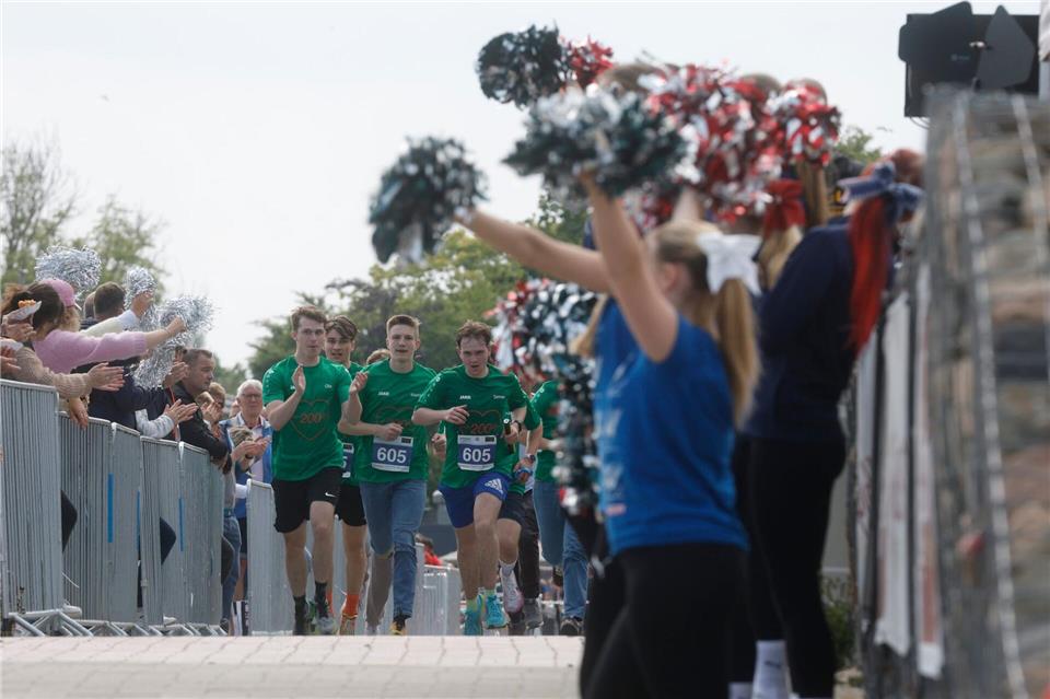 Die Strecke war laut Organisatoren etwa 95 Kilometer lang. Markus Scholz/dpa