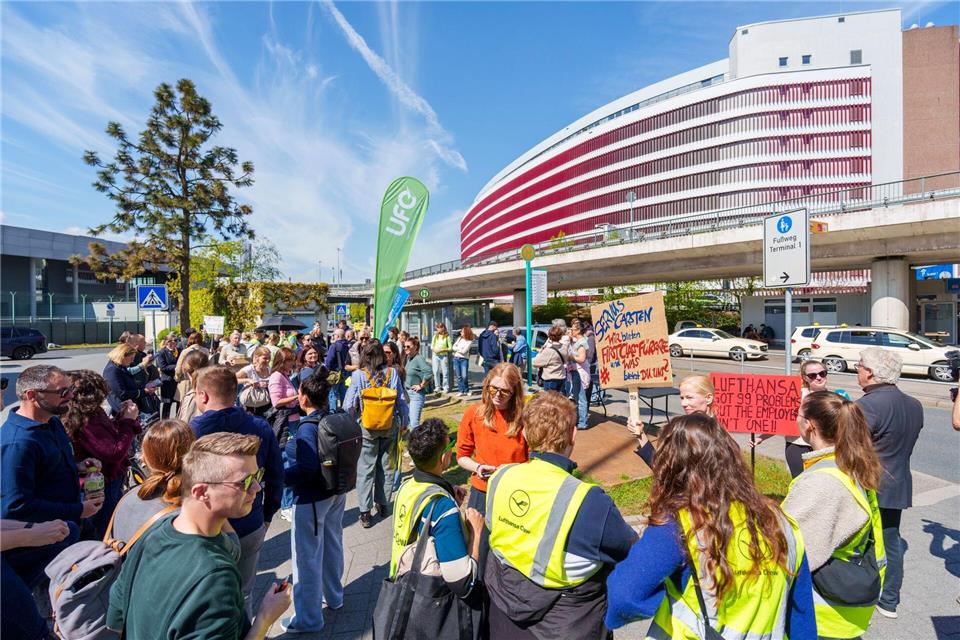 Die Streiks überschatten den Festakt zu „100 Jahre Lufthansa“.Andreas Arnold/dpa