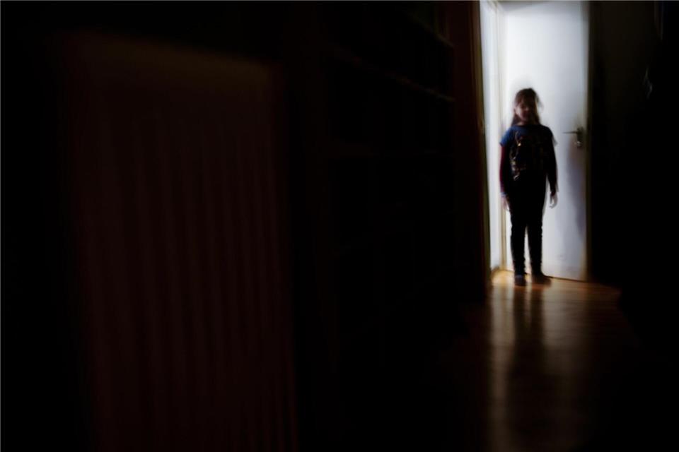 Die Studie der DAK-Gesundheit, basierend auf Daten von 86.800 Kindern und Jugendlichen, nimmt vor allem die Situation von Mädchen in den Blick. (Symbolbild)Nicolas Armer/dpa