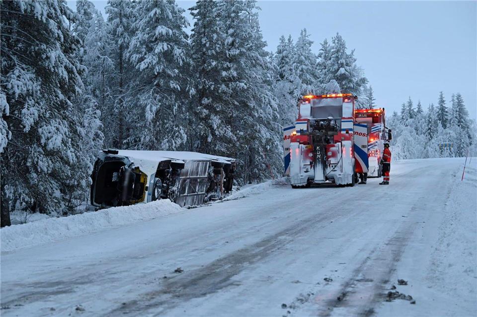 Die Studierenden kamen überwiegend mit dem Schrecken und leichteren Verletzungen davon.Erik Abel/TT News Agency/AP/dpa