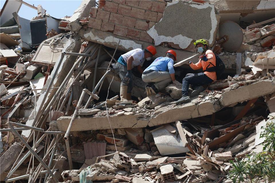 Die Suche nach Verschütteten unter den Trümmern nach dem schweren Doppelbeben in Venezuela geht unermüdlich weiter.Javier Campos/