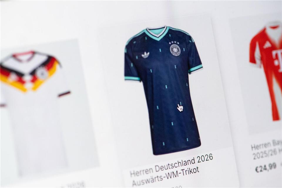 Die Suche nach günstigen WM-Trikots führt schnell zu unseriösen Onlineshops.Franziska Gabbert/dpa-tmn