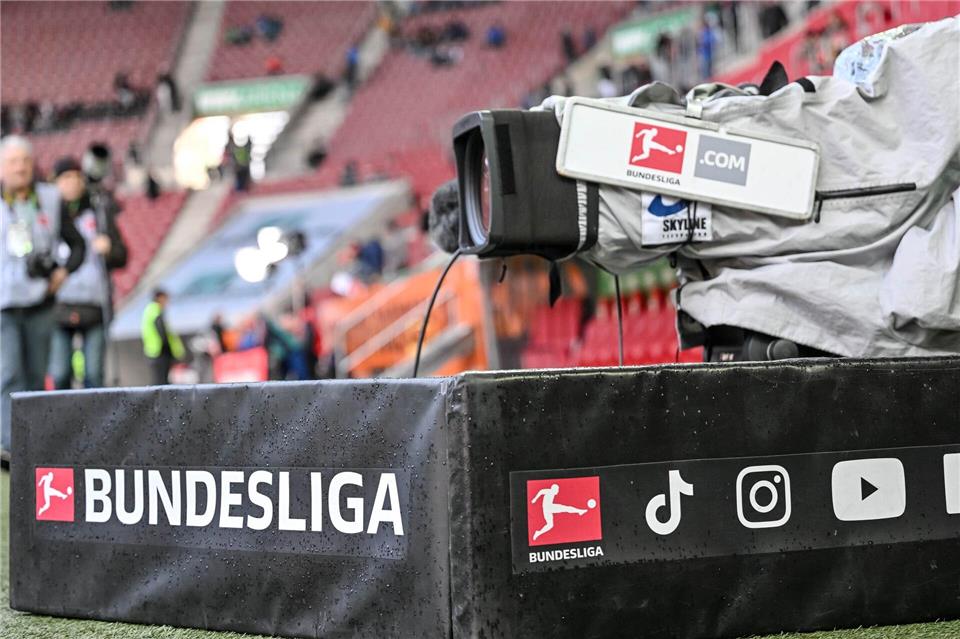 Die TV-Vermarktung ist für die Bundesliga ein wichtiges Thema. (Archivbild)Harry Langer/dpa