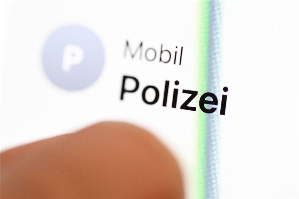 Die Täter hinter den Schockanrufen sind zumeist in Banden organisiert. (Symbolbild)Bernd Weißbrod/dpa