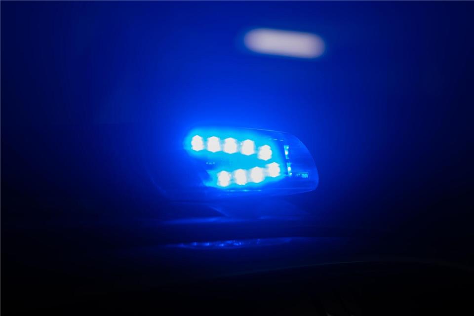 Die Täter waren nach ersten Erkenntnissen der Polizei auf der Suche nach Wertgegenständen. (Symbolbild)Robert Michael/dpa