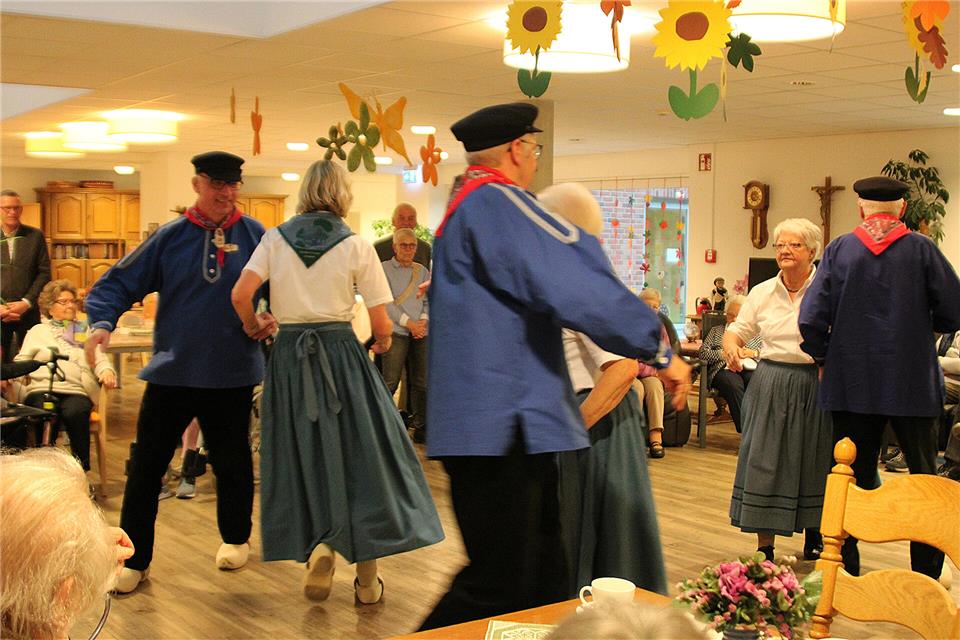 Die Tanzgruppe unterhielt die Gäste der Feier ebenfalls.