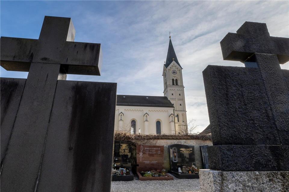 Die Tat, um die es in dem Verfahren geht, soll sich in Garching an der Alz ereignet haben. (Archivbild)Peter Kneffel/dpa