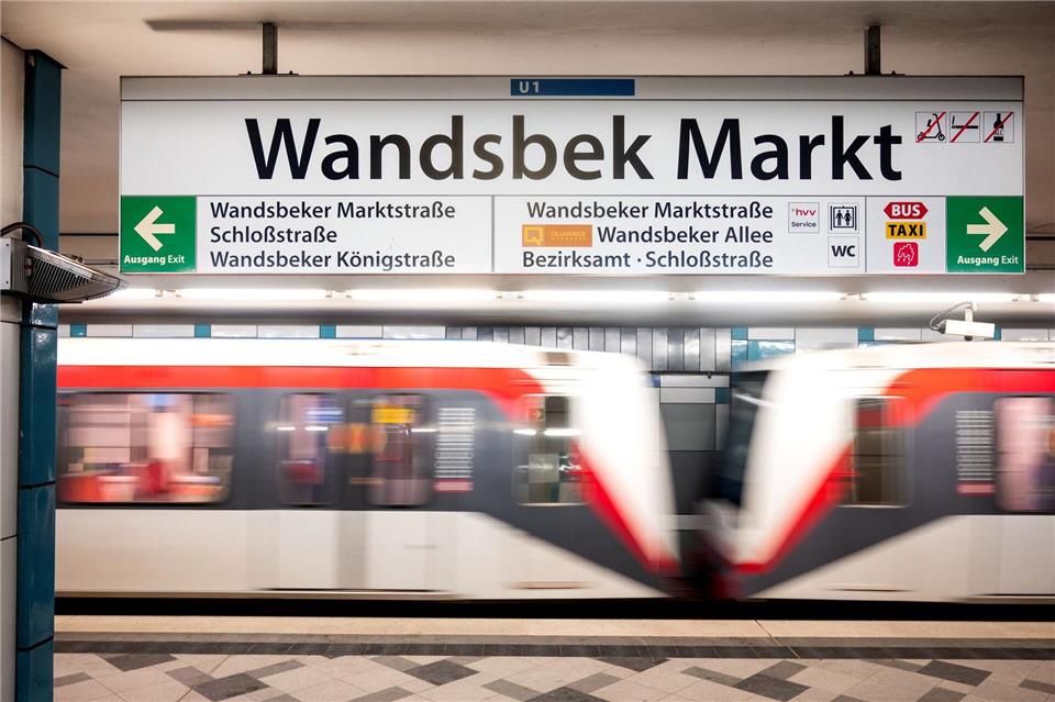 Die Tat vom U-Bahnhof Wandsbek beschäftigt auch die Hamburgische Bürgerschaft. (Archivbild)Daniel Bockwoldt/dpa