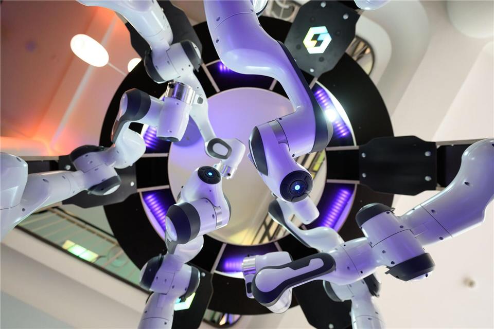 Die Technische Universität Dresden darf weiter den Titel Exzellenzuniversität tragen und erhält eine entsprechende Förderung von Bund und Ländern. (Symbolbild)Robert Michael/dpa