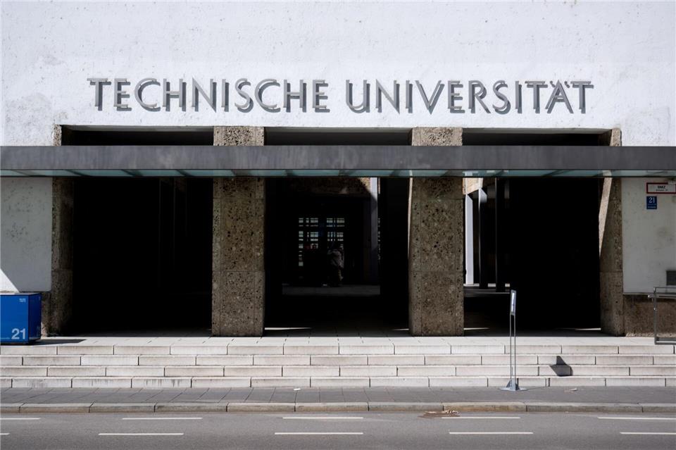 Die Technische Universität München will mit der Universität der Bundeswehr und Partnern aus der Rüstungsindustrie ihre Aktivitäten bei der Forschung in den Bereichen Sicherheit und Verteidigung intensivieren. (Archivbild)Sven Hoppe/dpa