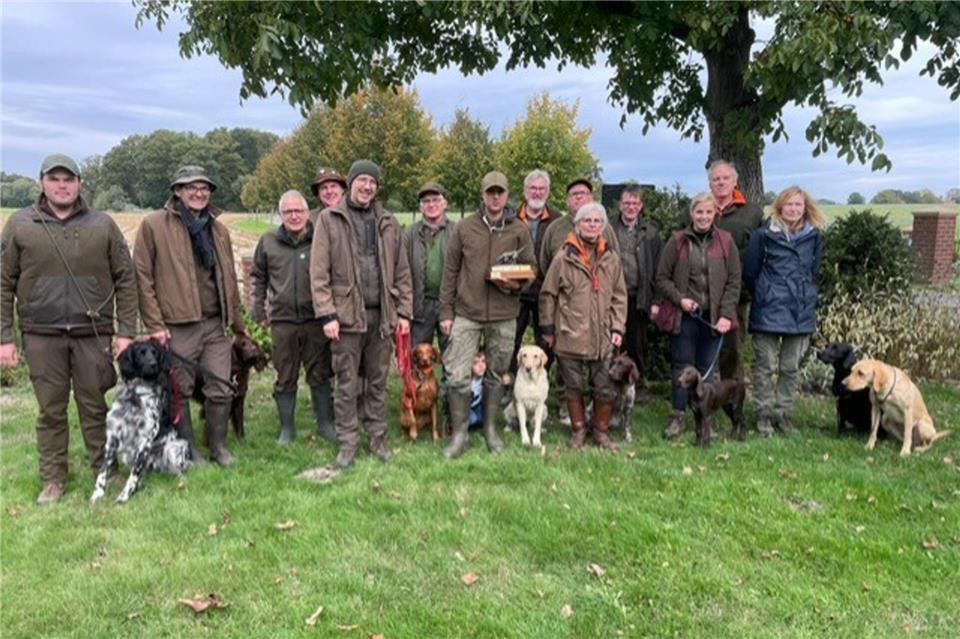 Hegering Raesfeld organisiert traditionellen Hundetag Die Teilnehmer des Hundetages zeigten gute Leistungen.