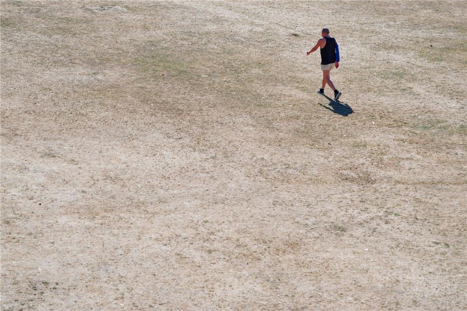 Die Temperaturen bleiben im Südwesten weiter hochsommerlich.Uwe Anspach/dpa
