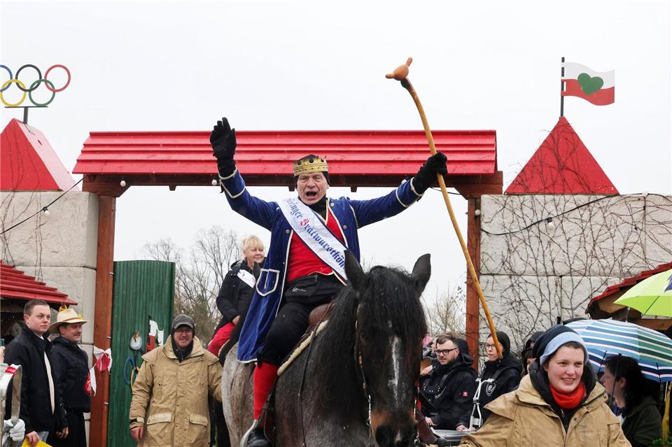 Die Thüringer Bratwurstsaison ist offiziell eröffnet.Bodo Schackow/dpa