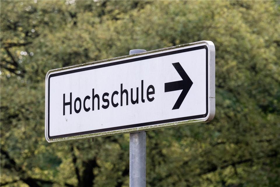 Die Thüringer Hochschulen bekommen mehr Geld vom Land. (Archivbild)Soeren Stache/dpa